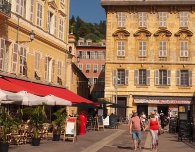 9 Nitty Gritty Tips for Traveling in France